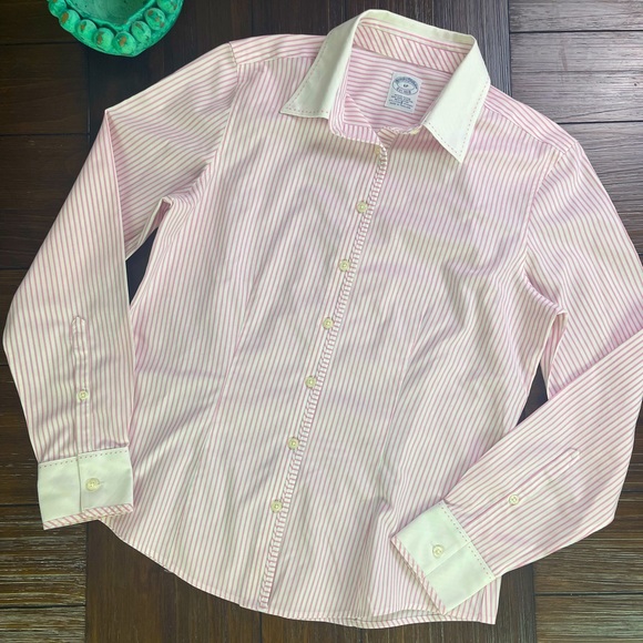 Brooks Brothers Tops - Brooks Brothers Petite Fitted Button Down Top